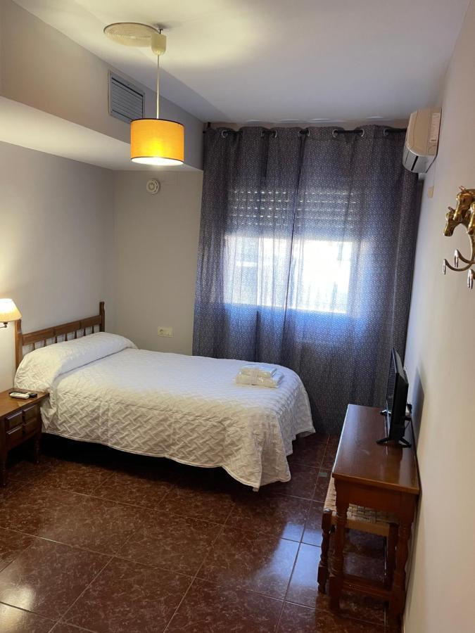 Hostal Parapanda Alomartes Exterior foto